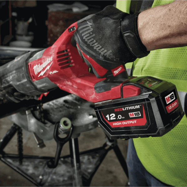 M18™ HIGH OUTPUT™ 12.0 Ah Battery - Image 5